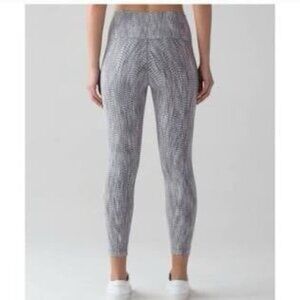 Lululemon Wunder Under Sz 4 High Rise Tights Style W5CAJS Wicking 4 Way Stretch